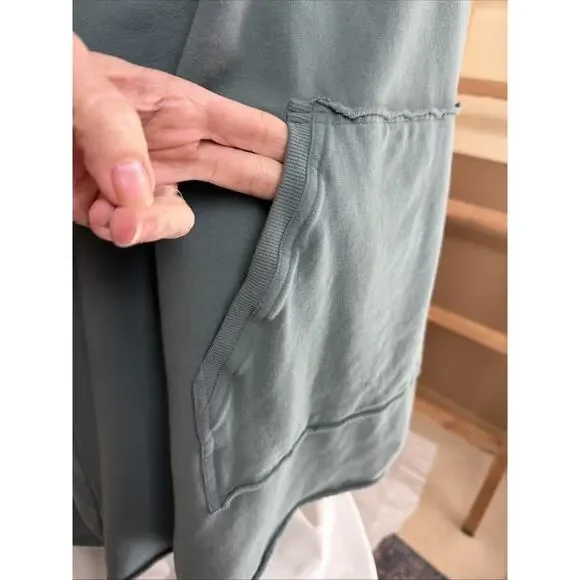 NWT Kleen Green Long Sleeve Kangaroo Pocket High Low Tunic Top #0724 XS - Picture 2 of 7